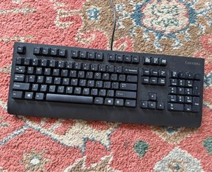 Lenovo Wired USB Full-Size Keyboard