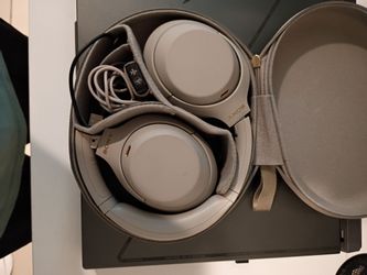 Sony xm4 headphones