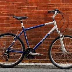 A L.L. BEAN Acadia Cruiser ...26"...21Speed