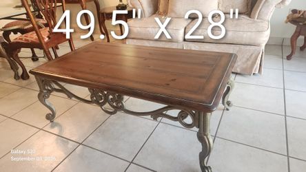 Living room table set