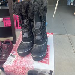 Khombu Boots Size 7 Womens