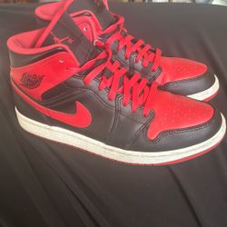 Jordan 1 Retail Is 180 Size 8.5m