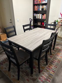 Kitchen Table & Chairs