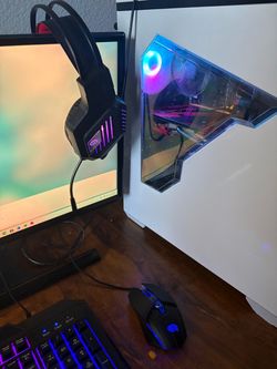 White gaming computer tower rgb with accessories