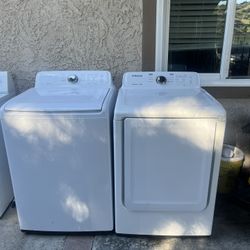 Samsung Washer And Gas Dryer Set