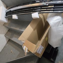  Gmc Acadia Front Bumper Lower Grill