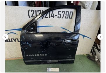 w/dents 2014 - 2015 - 2016 - 2017 - 2018 CHEVROLET SILVERADO FRONT LEFT DOOR OEM AX98979