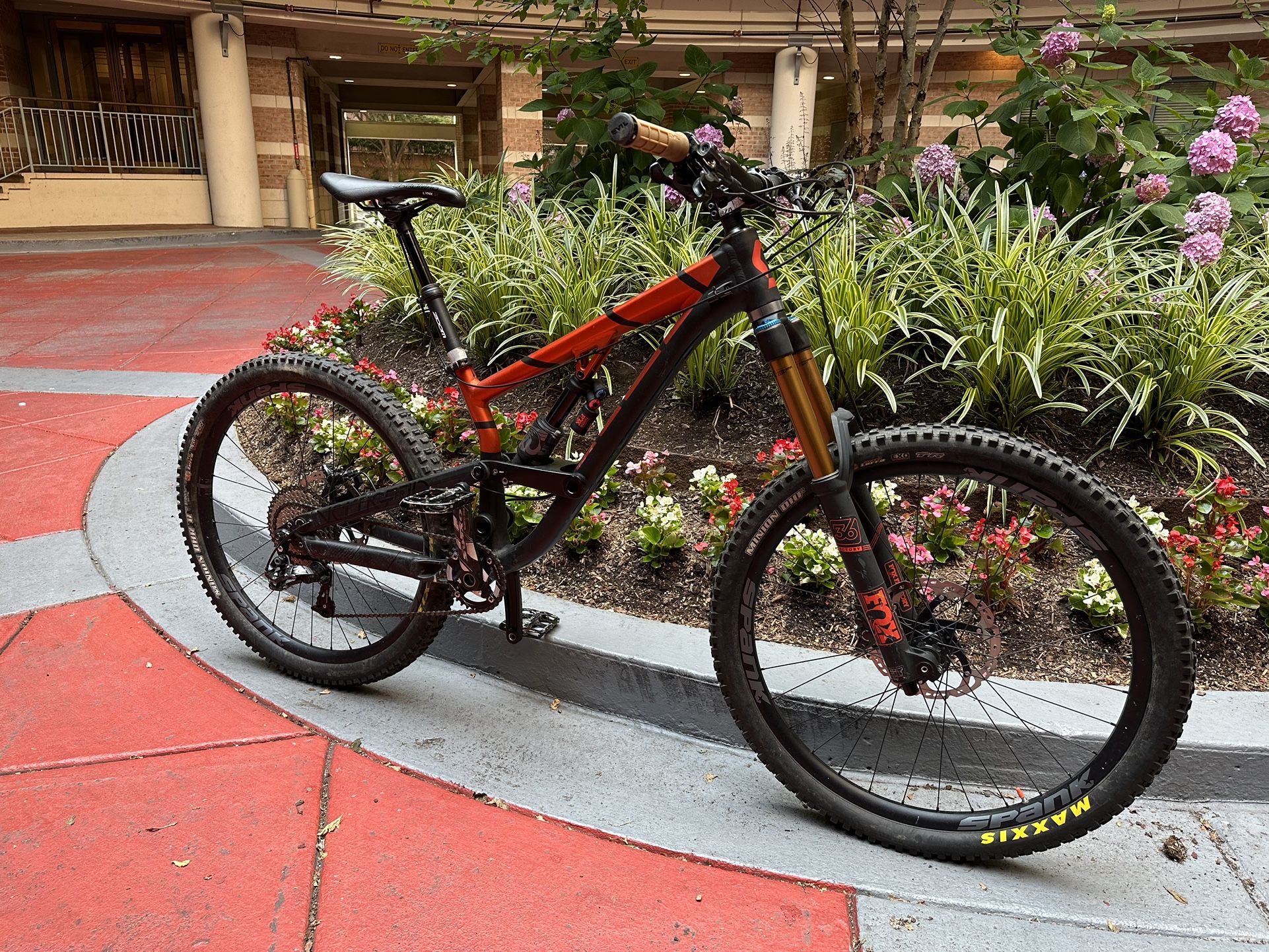 2017 Scott Voltage FR 710