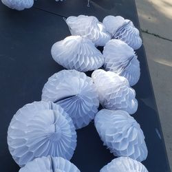 18 Tissue Paper  Pom Pom