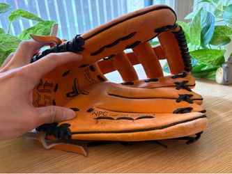 Falcon baseball glove