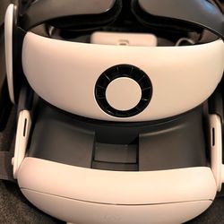 Meta Quest 3 with BOBO VR S3 Pro and Case