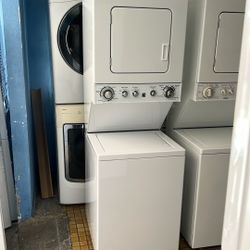 Kenmore Apartment Size Stackable Washer And Electric Dryer 