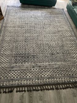 Large Patterned Area Rug with Tassels – Grey/Black/Cream