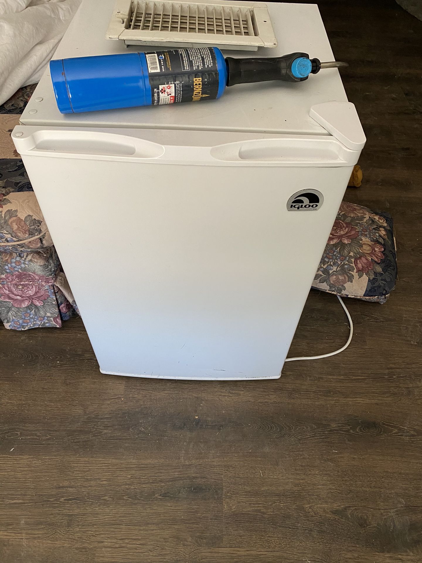 Mini Fridge