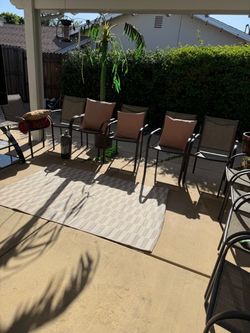 Like new Outdoor Patio Chairs set of 10