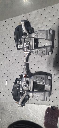 2022 F150 REAR BRAKE Caliper