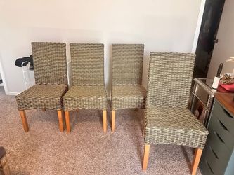 Chair Ratan