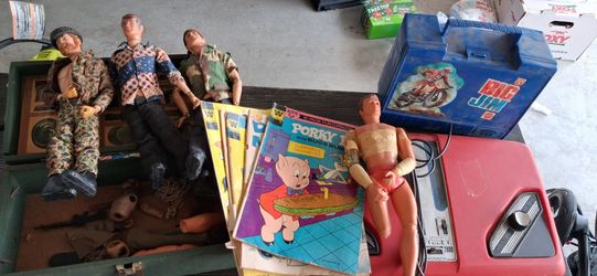 Vintage toy haul. G.I. Joe, 6 Million dollar man, magnavox