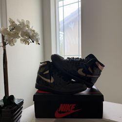 Metallic Gold Air Jordan 1 Sz 9.5 