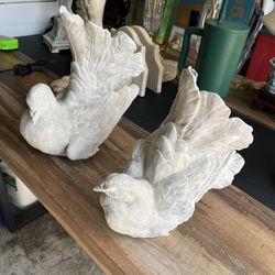 Pigeons Statues 