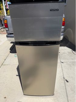 Thomson refrigerator