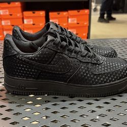 Nike Air Force 1 Retro Valentine's Day Edition Black Men's Size 10 — Limited Edition Release. 