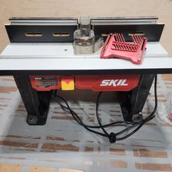 SKIL RT1323-01 Router Table and 10Amp Fixed Base Router Kit
