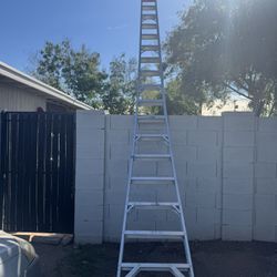 18 ft Heavy Duty Ladder 