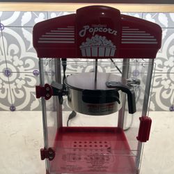 Red  West Bend 4 Quart Popcorn Popper