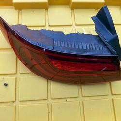 2017 Infiniti Q60 Left Side Tail Light