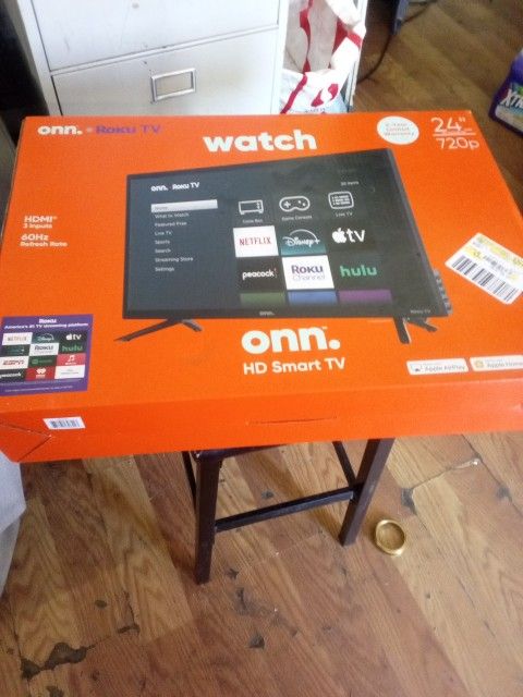 24 "/ 720p Onn. ROKU TV * HD SMART TV Brand New In the box