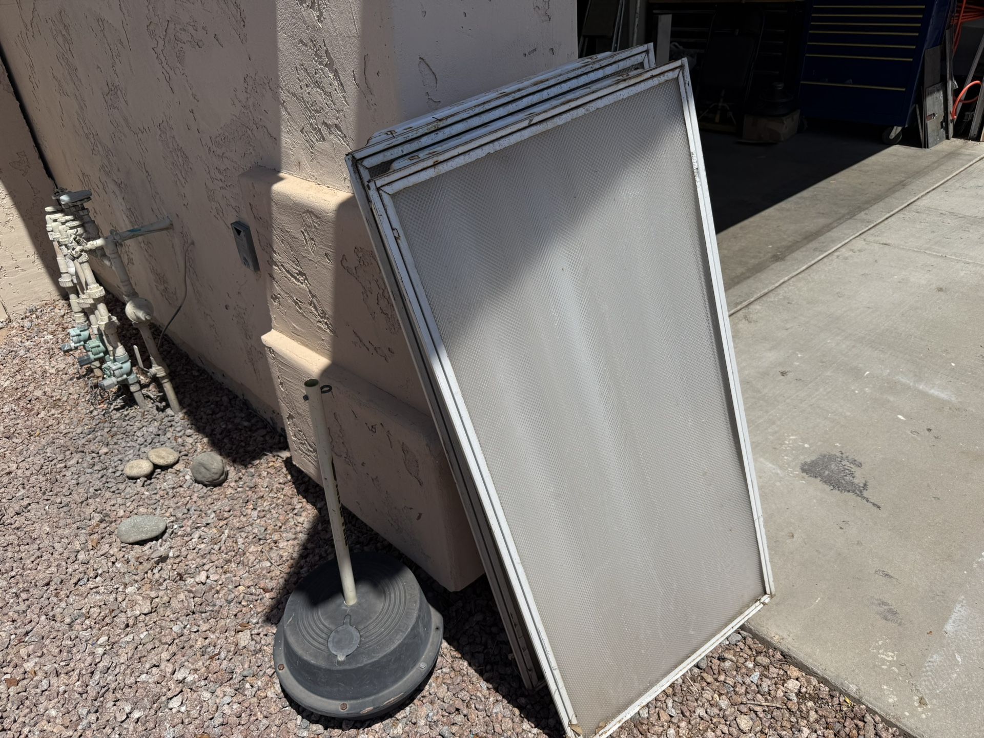 Light Fixture(shop Lighting) 2’x4’ 110v