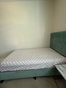 Twin bed, bed frame, and mattress