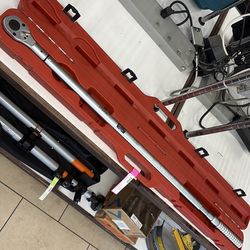 Storm T-Wrench 100-600ft lbs 3/4” Torque Wrench in Original Case