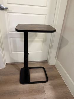 Adjustable Tray Table