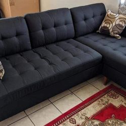 Black Sectional Couch 