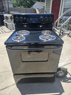 HOTPOINT ELECTRIC STOVE 