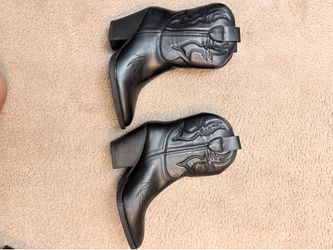 Female Short Cowboy boots