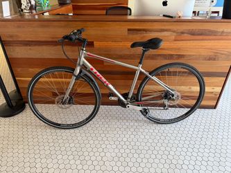 Trek fx2 disc brake bicycle
