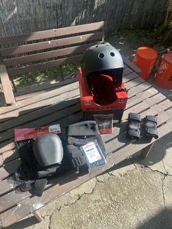 PROTEC Certified Helmet And Knee Pads With wrist Guards NEW