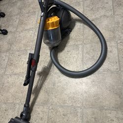 Dyson DC39c Canister Vacuum 