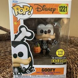 Funko Pop! Disney - Goofy (Skeleton) Glow in The Dark Figure collectible 