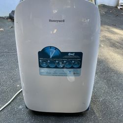 Honeywell , air conditioner 3 in 1 ,12 000btu