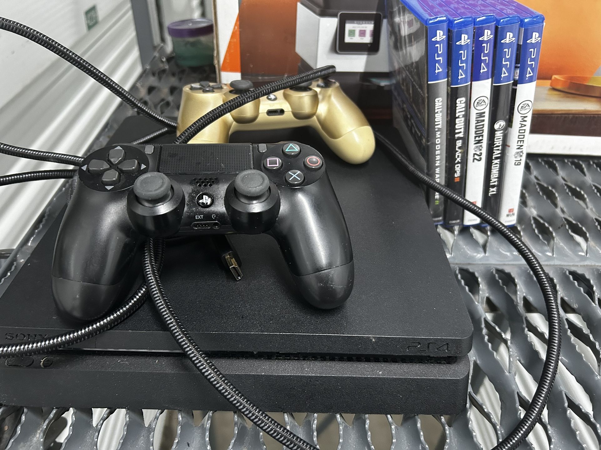 PS4 + 5 Clean Games