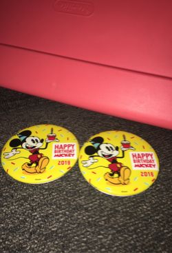 Disney pin Mickey Birthday button