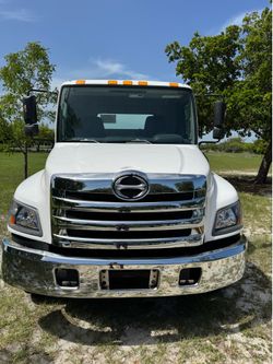 2014 Hino 268