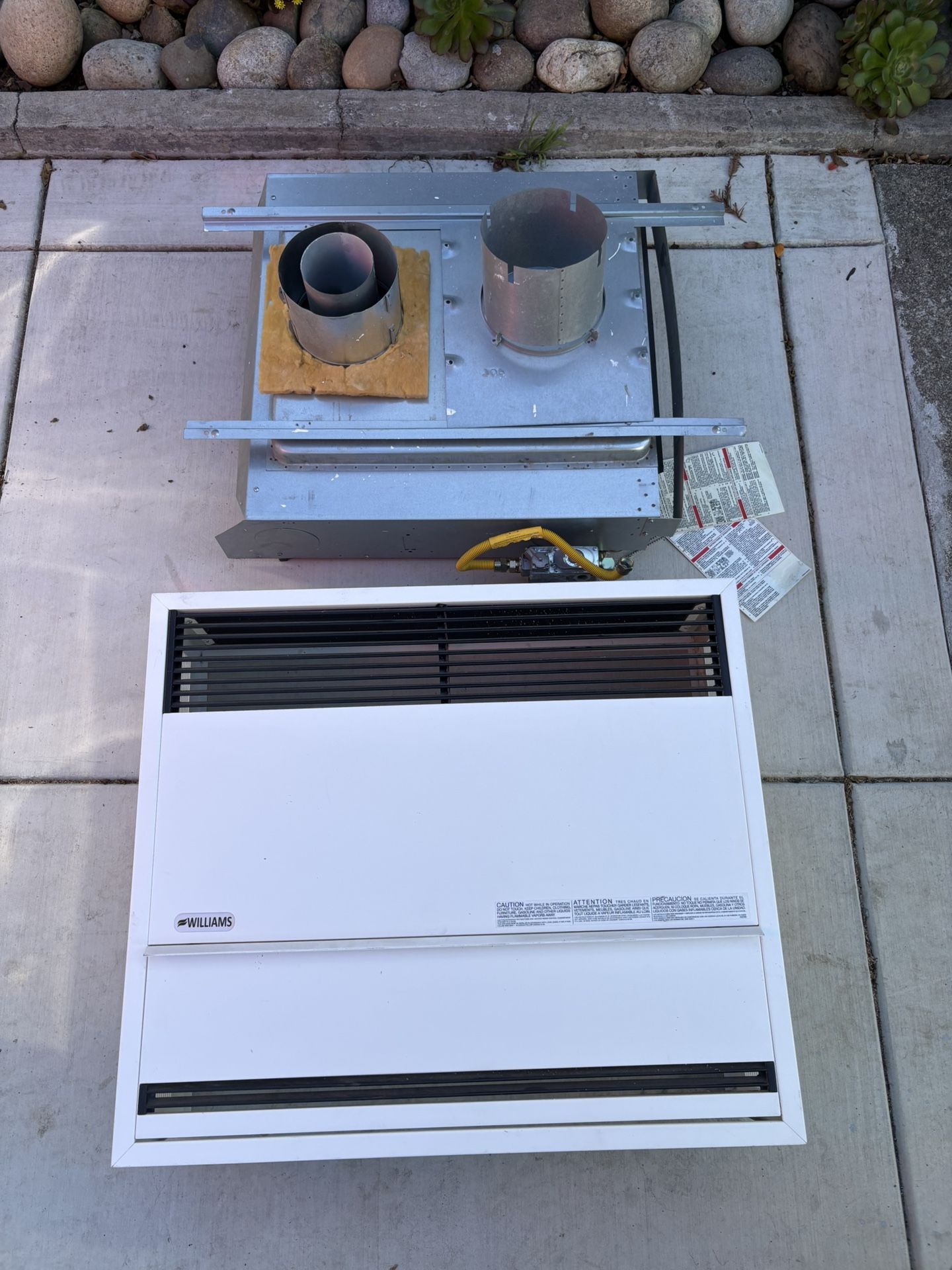 Williams Gas Wall Furnace – Used Once, GREAT/NEW Condition, Vent Kit Included!