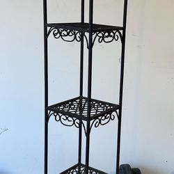 Metal 4 Tier Plant Shelf