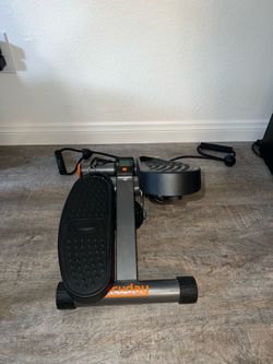 MOVEOUT SALE: New Niceday Steppers for Exercise - Stair Stepper with Resistance Bands ($35)
