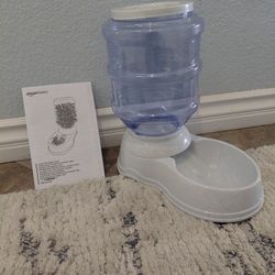 Cat/dog Feeder